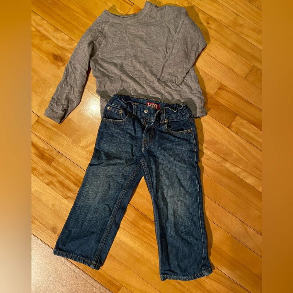 LEVIS Jeans unisex size 3 kid (549 relaxe straight cut)